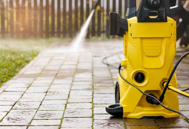 Best Sidewalk and Walkway Cleaning  in Gold River, CA